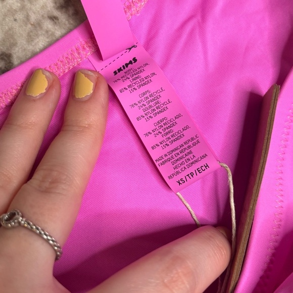 NWT SKIMS Vibrant Pink Mid Coverage Bikini Bottom Size XS - Picture 8 of 9